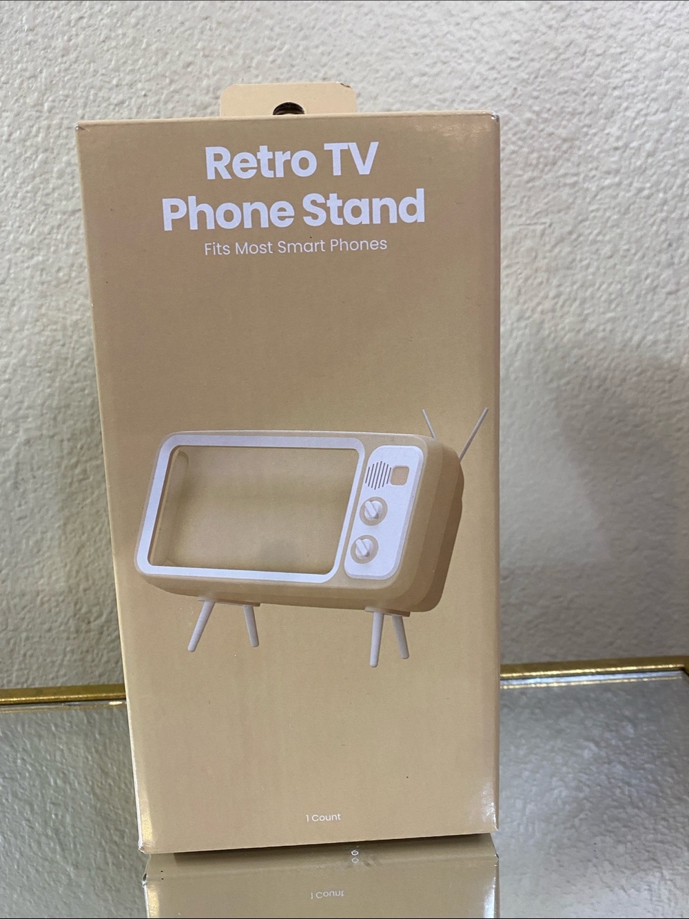 Retro TV Phone Stand - Beige